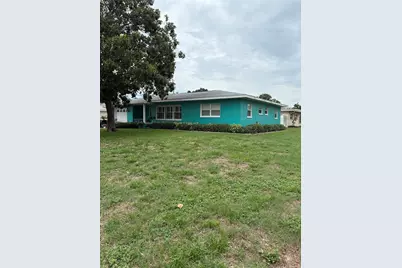 1790 Russell Drive N, Saint Petersburg, FL 33710 - Photo 2