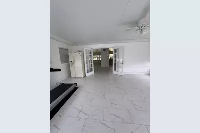 1790 Russell Drive N, Saint Petersburg, FL 33710 - Photo 16