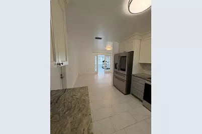 1790 Russell Drive N, Saint Petersburg, FL 33710 - Photo 14