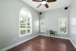 141 Old Oak Cir, Palm Harbor, FL 34683 - Photo 4