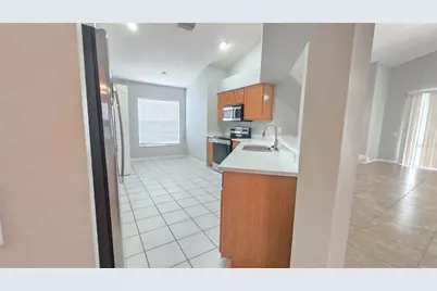 12824 Kings Lake Drive, Gibsonton, FL 33534 - Photo 8