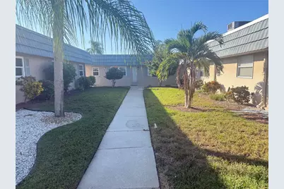 1802 Bedford Terrace #170, Sun City Center, FL 33573 - Photo 4