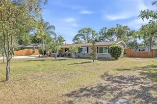 12109 Forest Hills Dr, Tampa, FL 33612 - Photo 4