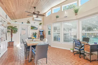 12109 Forest Hills Drive, Tampa, FL 33612 - Photo 38