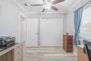 12109 Forest Hills Dr, Tampa, FL 33612 - Photo 32