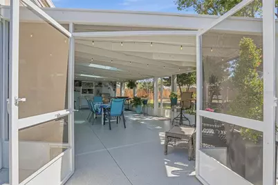 12109 Forest Hills Drive, Tampa, FL 33612 - Photo 42