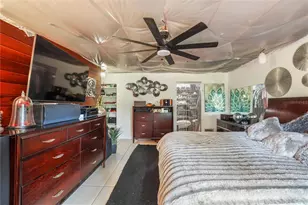 10134 White Trout Ln, Tampa, FL 33618 - Photo 10