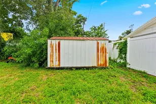 2109 W Erna Dr, Tampa, FL 33603 - Photo 28