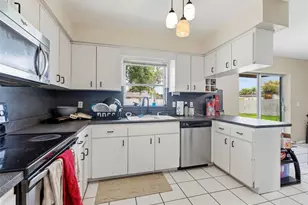 2109 W Erna Dr, Tampa, FL 33603 - Photo 12