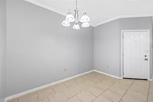 5612 Pinnacle Heights Cir, Tampa, FL 33624 - Photo 4