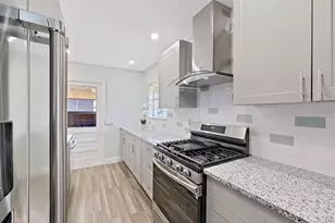 5973 Terrace Park Dr N, Saint Petersburg, FL 33709 - Photo 8