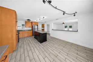 986 Lexington Dr, Dunedin, FL 34698 - Photo 8