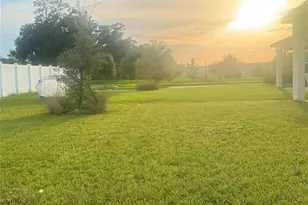 9643 Summers Cay Cir, Thonotosassa, FL 33592 - Photo 2