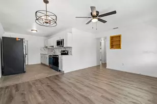 203 Pevetty Dr, Plant City, FL 33563 - Photo 6