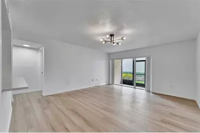 9940 7th Way N #101, Saint Petersburg, FL 33702 - Photo 10