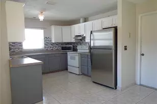 721 Regent Cir S, Brandon, FL 33511 - Photo 6