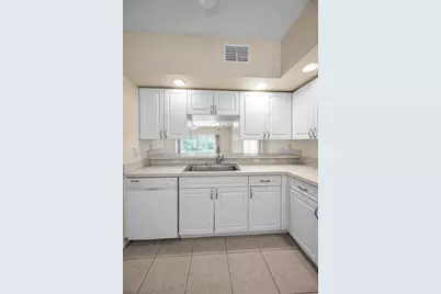 1400 Water View Drive W #104, Largo, FL 33771 - Photo 16