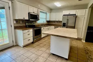 2609 E 98th Ave, Tampa, FL 33612 - Photo 2