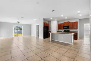 6810 Trent Creek Dr, Sun City Center, FL 33573 - Photo 8