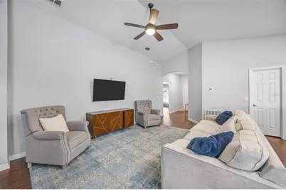 6969 Abbywood Lane, Zephyrhills, FL 33541 - Photo 18
