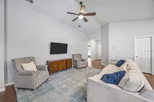 6969 Abbywood Ln, Zephyrhills, FL 33541 - Photo 18