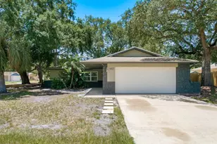442 Evergreen Dr, Oldsmar, FL 34677 - Photo 1