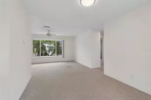 14142 90th Ave, Seminole, FL 33776 - Photo 12