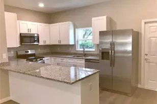5021 Finders Ct, Tampa, FL 33617 - Photo 4