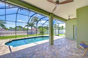 2804 Abbey Grove Dr, Valrico, FL 33594 - Photo 2