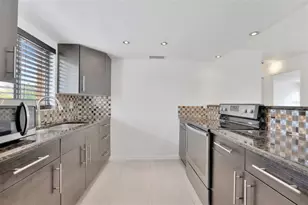 592 100th Ave N, Saint Petersburg, FL 33702 - Photo 6
