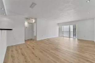592 100th Ave N, Saint Petersburg, FL 33702 - Photo 10