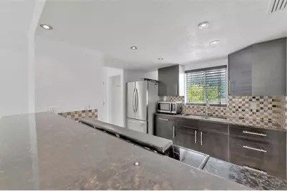 592 100th Avenue N #201, Saint Petersburg, FL 33702 - Photo 12