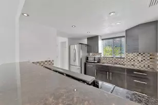 592 100th Ave N, Saint Petersburg, FL 33702 - Photo 12