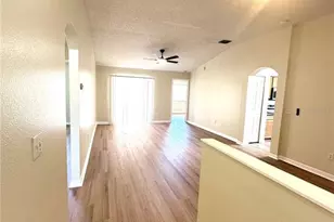 11030 Whittney Chase Dr, Riverview, FL 33579 - Photo 2