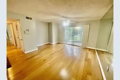 4211 Chatham Oak Court #111, Tampa, FL 33624 - Photo 4