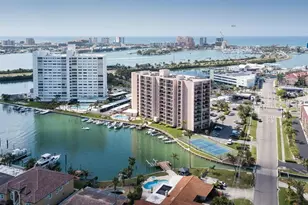690 Island Way, Clearwater Beach, FL 33767 - Photo 38