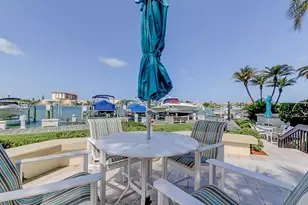 690 Island Way, Clearwater Beach, FL 33767 - Photo 28
