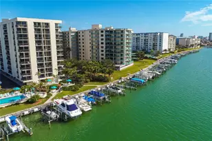 690 Island Way, Clearwater Beach, FL 33767 - Photo 2