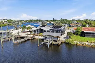 103 6th St NW, Ruskin, FL 33570 - Photo 2