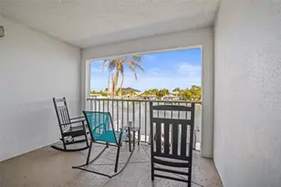 11655 3rd St E, Treasure Island, FL 33706 - Photo 22