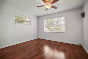 11655 3rd St E, Treasure Island, FL 33706 - Photo 18