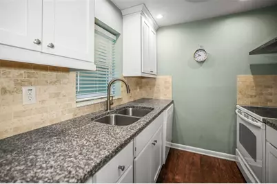 11655 3rd Street E #19, Treasure Island, FL 33706 - Photo 8