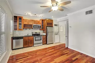 201 6th St S, Saint Petersburg, FL 33701 - Photo 12