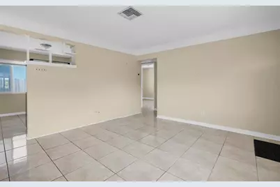 430 55th Street N, Saint Petersburg, FL 33710 - Photo 4