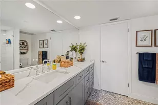 5200 Brittany Dr S, Saint Petersburg, FL 33715 - Photo 10