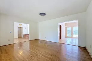 605 Courtney Dr, Tampa, FL 33617 - Photo 12