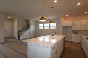 7300 Donnybrook Ln, Sarasota, FL 34240 - Photo 6