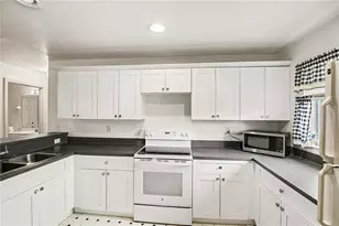 1314 SE 5th Ct, Cape Coral, FL 33990 - Photo 10