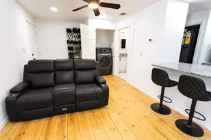 2402 E Dr Martin Luther King Jr Blvd, Tampa, FL 33610 - Photo 2