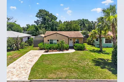 3221 14th Street N, Saint Petersburg, FL 33704 - Photo 1